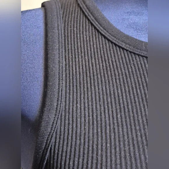 Black Ribbed Sleeveless Tank Top - Picture 7 of 7